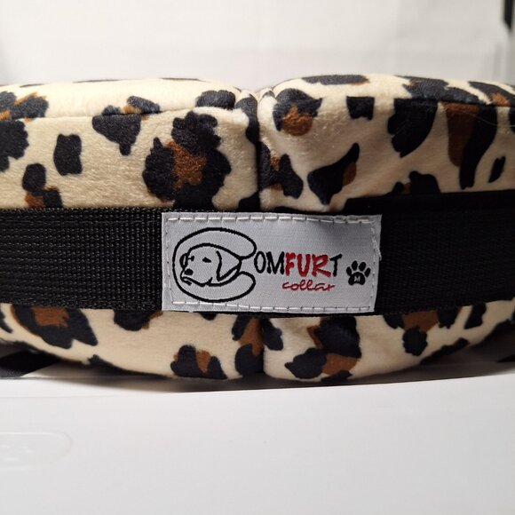 COMFURT COLLAR Stuffed Not Inflatable Dog & Cat Recovery Collar, Cheetah, Medium - Picture 4 of 5
